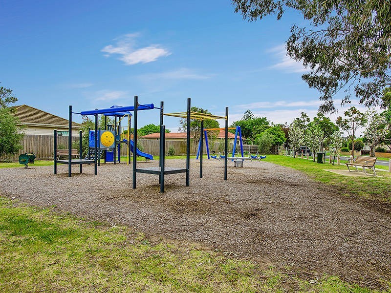 4 Viola Avenue, Brooklyn VIC 3012