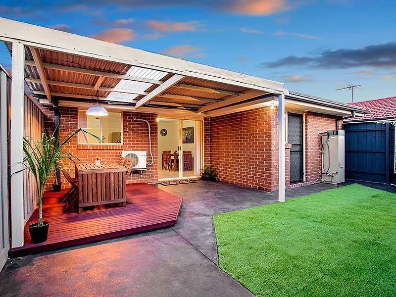 1/166 Merton Street, Altona Meadows VIC 3028