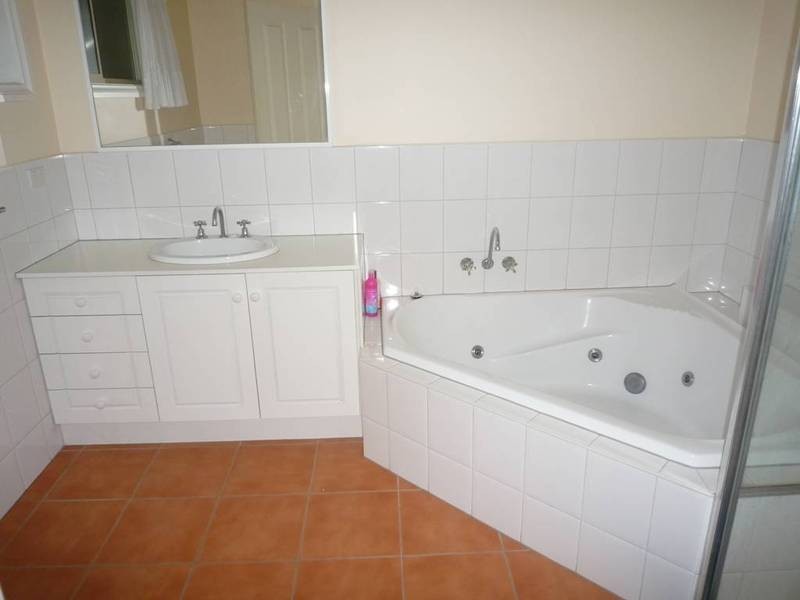 2/170 Mason Street, Newport VIC 3015