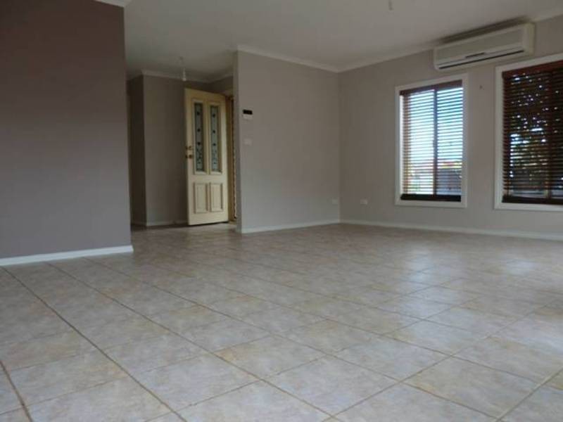 27 Spicer Blvd, Altona Meadows VIC 3028