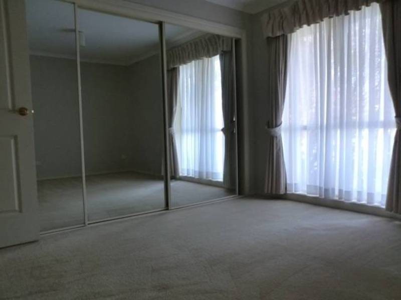 27 Spicer Blvd, Altona Meadows VIC 3028