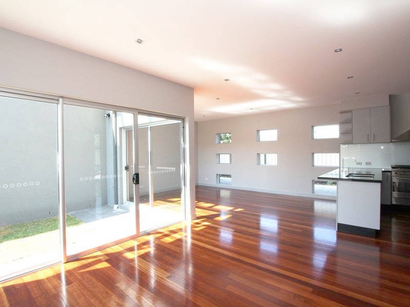 2/36 Davies Street, Altona VIC 3018