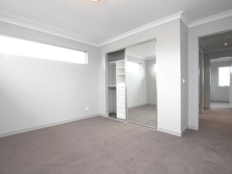 2/36 Davies Street, Altona VIC 3018