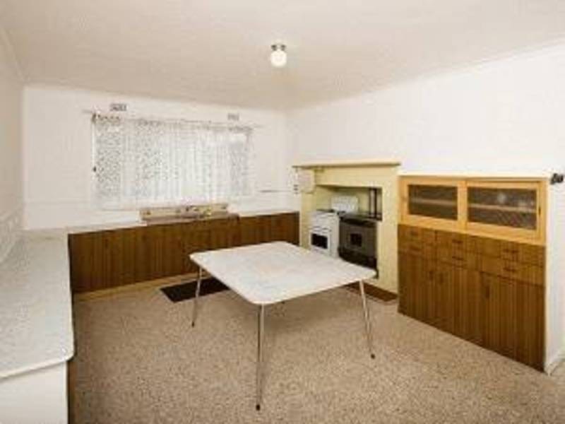 98 Maidstone Street, Altona VIC 3018