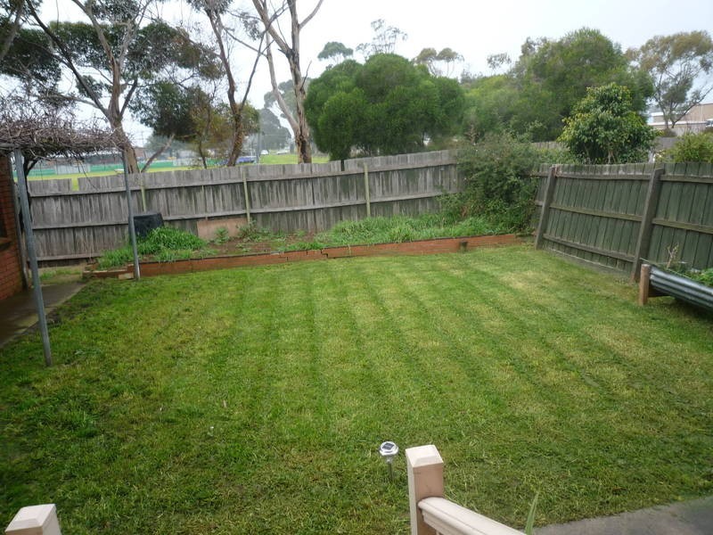 10 McIntyre Drive, Altona VIC 3018