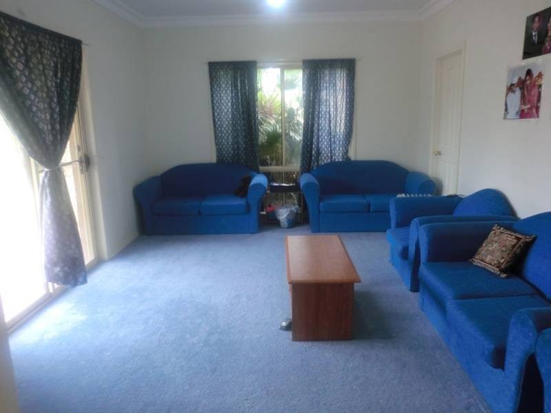 2 Irvine Court, Altona Meadows VIC 3028