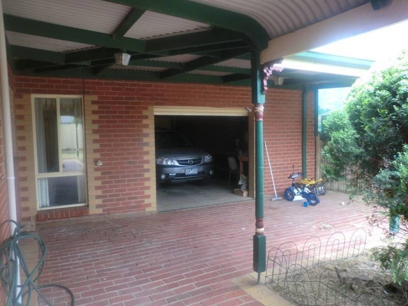 2 Irvine Court, Altona Meadows VIC 3028