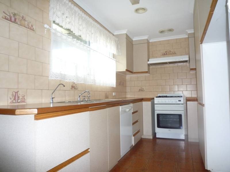 12 Hyett Crt, Sunshine West VIC 3020