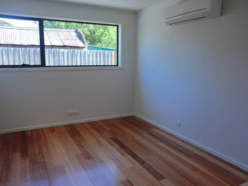 2/41 Grieve Parade, Altona VIC 3018