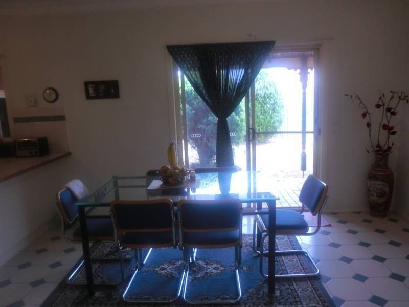 2 Irvine Court, Altona Meadows VIC 3028