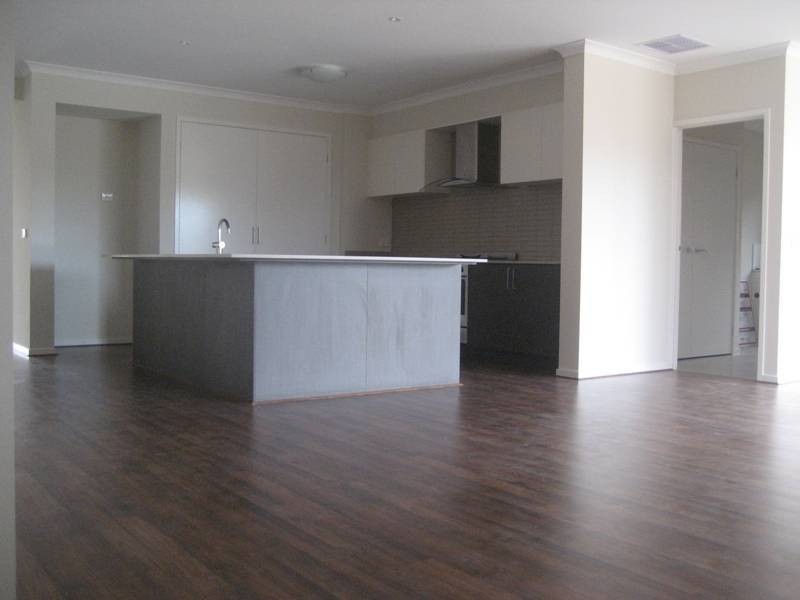 65 Fairbridge Road, Point Cook VIC 3030