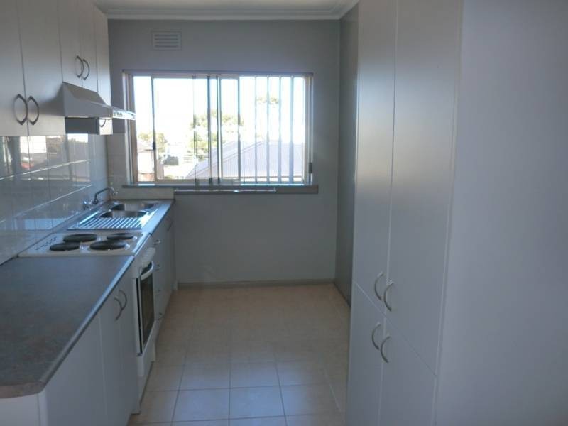 5/2 Stenhouse Ave, Brooklyn VIC 3012