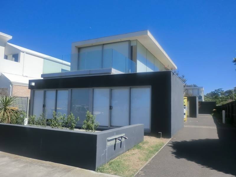 1/ 23 Beach Street, Altona VIC 3018