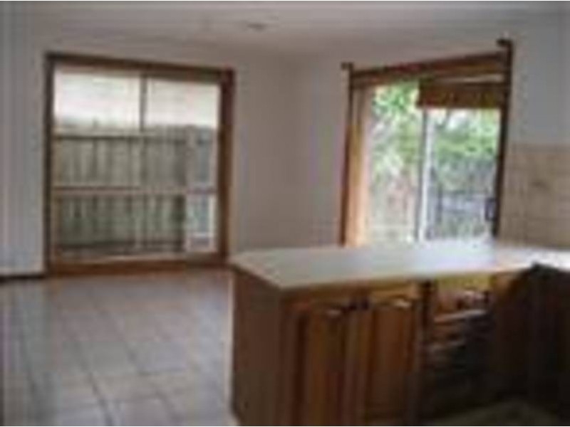 1/ 32 Blyth Street, Altona VIC 3018