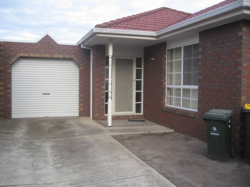 2/67 Merton Street, Altona Meadows VIC 3028