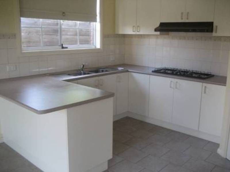 2/67 Merton Street, Altona Meadows VIC 3028