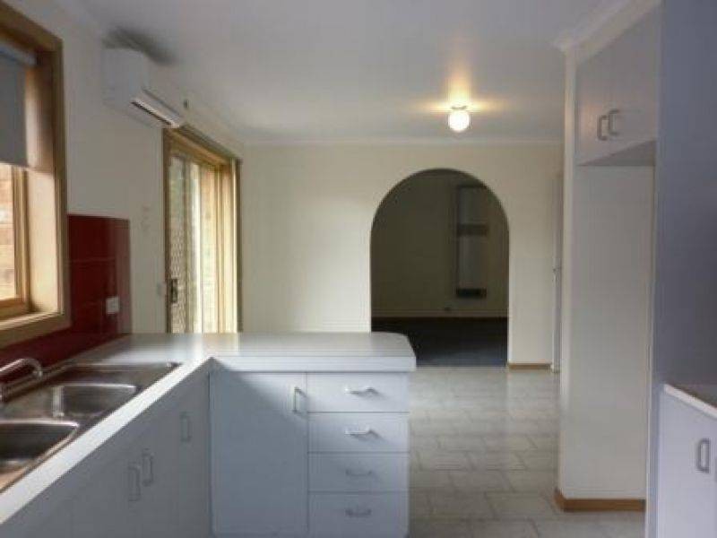 2/107 Victoria Street, Altona Meadows VIC 3028