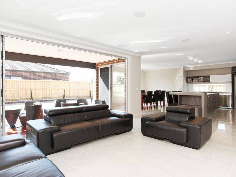 11 Royal Circuit, Point Cook VIC 3030