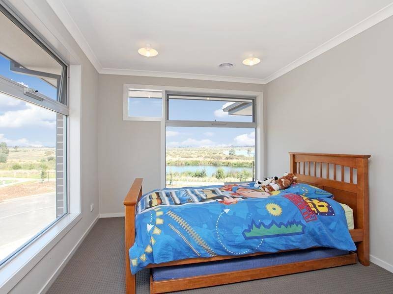 11 Royal Circuit, Point Cook VIC 3030