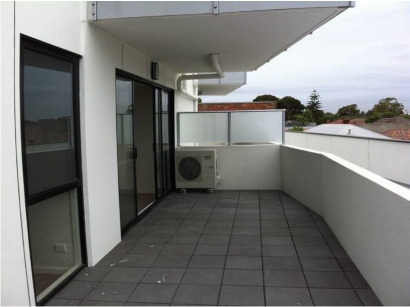 207 112-114 Pier Street, Altona VIC 3018
