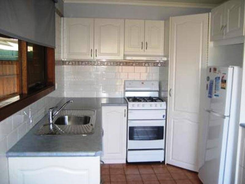 4 McGowan Court, Altona Meadows VIC 3028