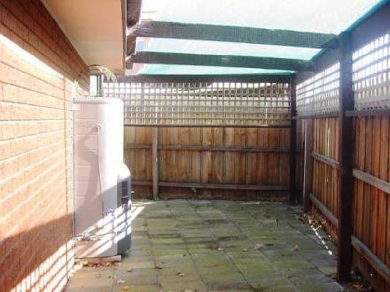 4 McGowan Court, Altona Meadows VIC 3028