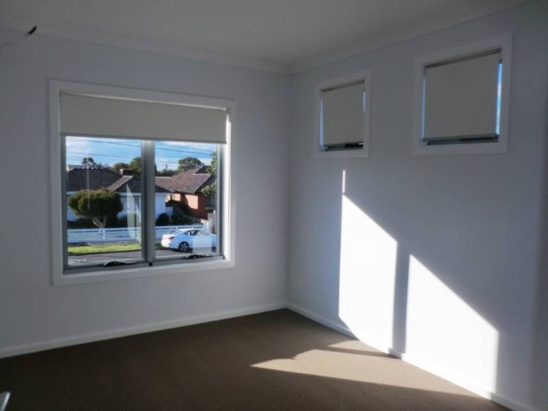 1/212 Civic Parade, Altona VIC 3018