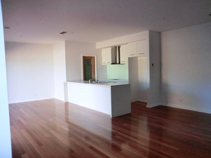 3/212 Civic Parade, Altona VIC 3018