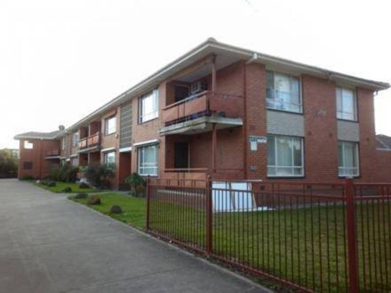 8 83 Railway Street, Altona VIC 3018