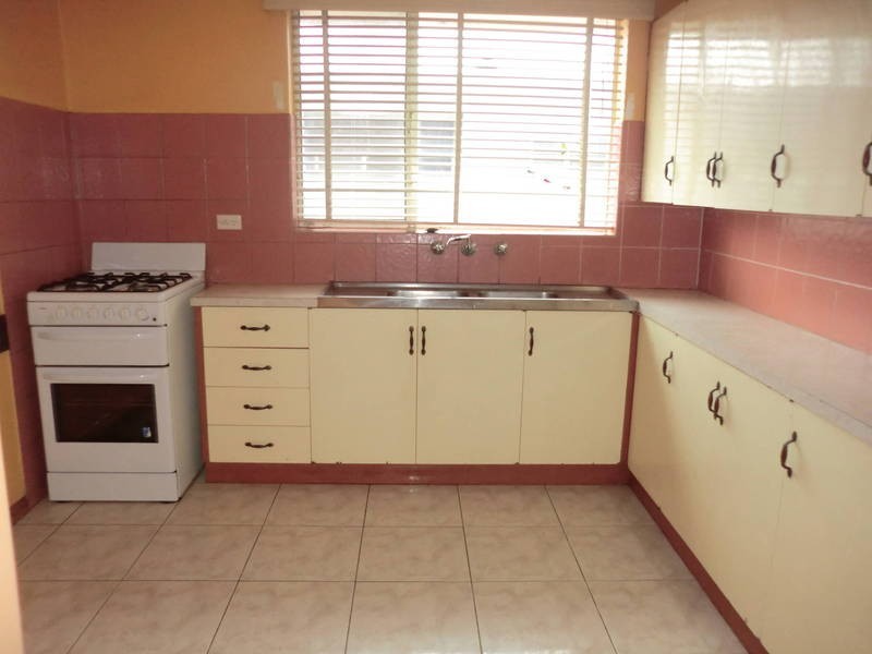 8 83 Railway Street, Altona VIC 3018