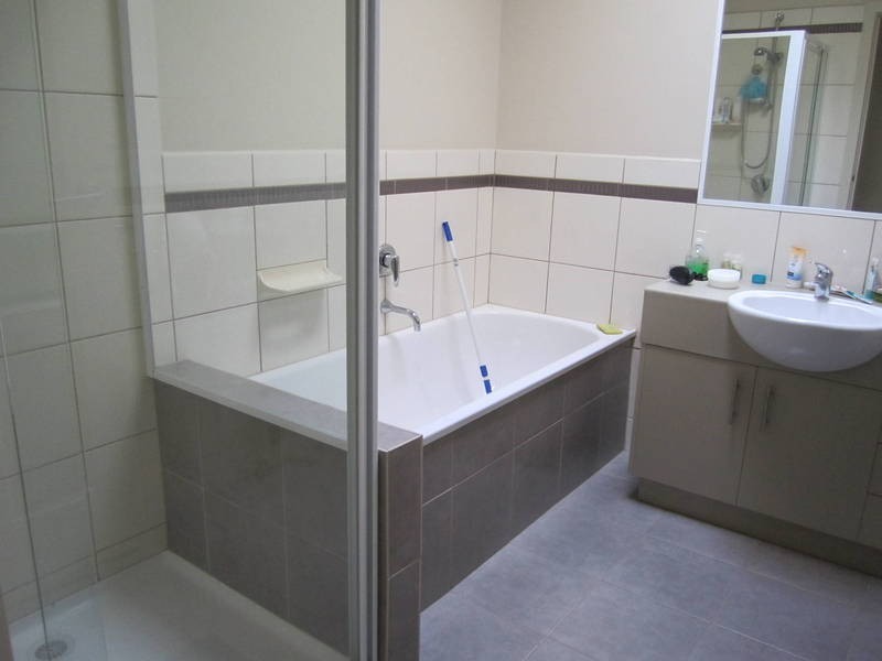 2/5 Eames, Brooklyn VIC 3012