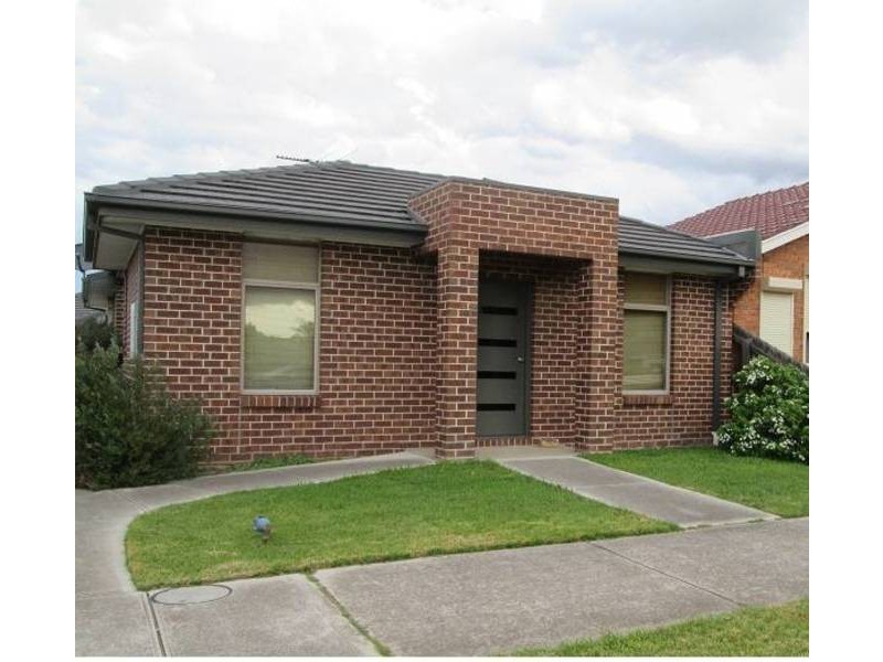 1/79  May Avenue, Altona Meadows VIC 3028