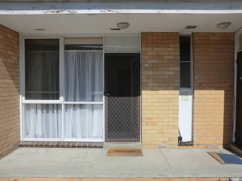 2 262 Civic Parade, Altona VIC 3018