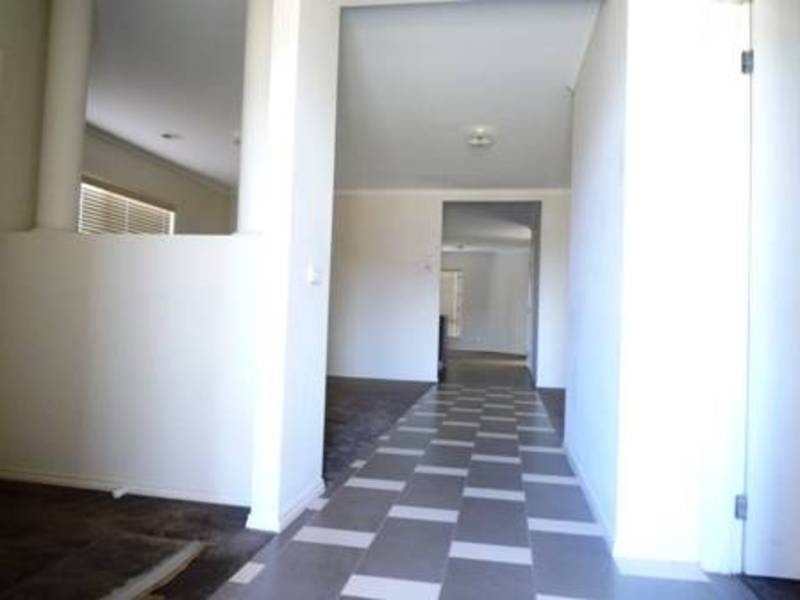 19 Fantail Crescent, Truganina VIC 3029