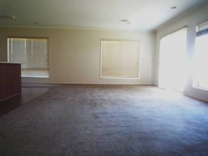 19 Fantail Crescent, Truganina VIC 3029