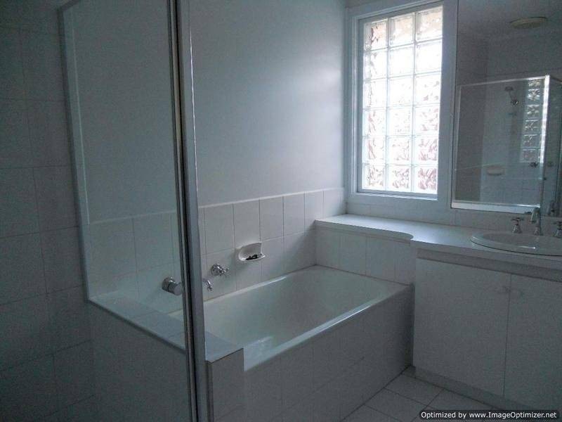 1/12 Tatman Drive, Altona Meadows VIC 3028