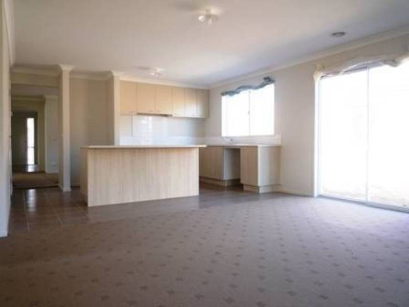 32 Ton Bridge Circle, Derrimut VIC 3030