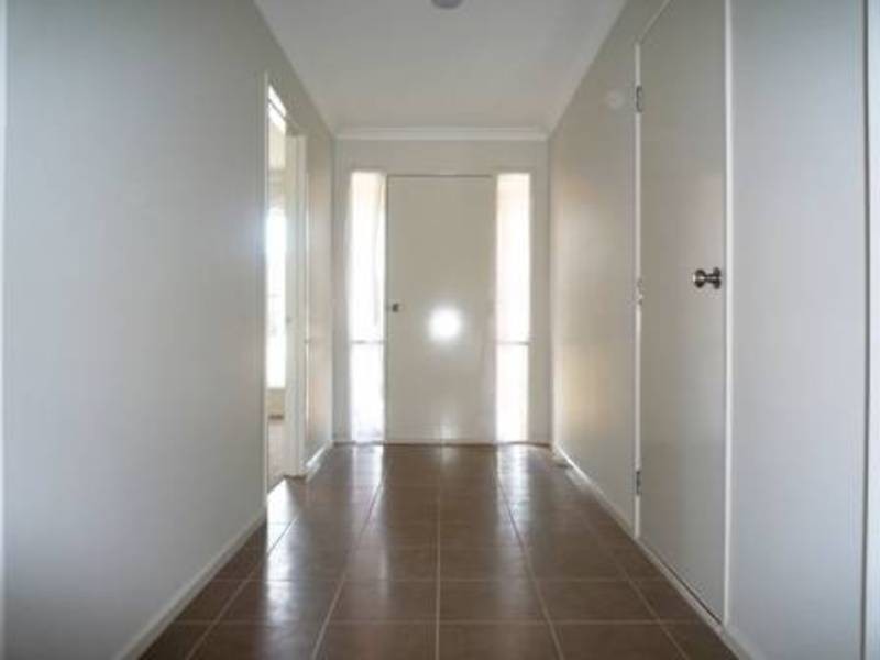 32 Ton Bridge Circle, Derrimut VIC 3030