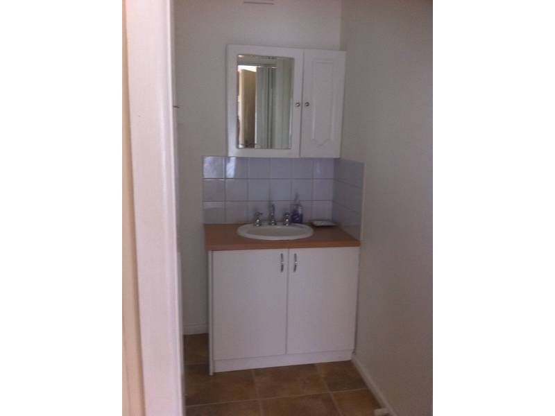 3/6 Bruce Street, Laverton VIC 3028
