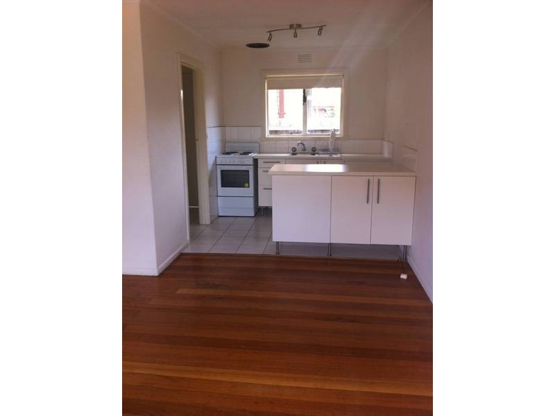 1/6  Bruce Street, Laverton VIC 3028