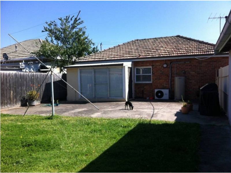 18 Civic Parade, Altona VIC 3018