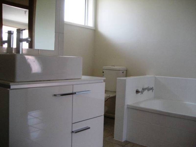 4/25 McBain Street, Altona VIC 3018