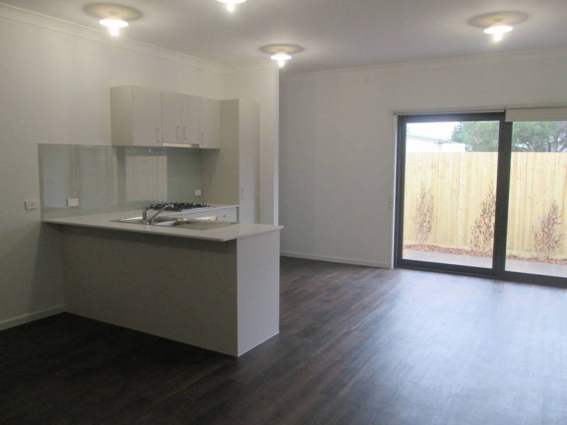 2/49 Alma Avenue, Altona Meadows VIC 3028