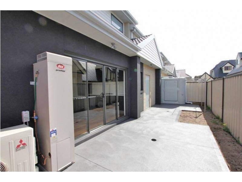 1/41 Grieve Pde, Altona VIC 3018