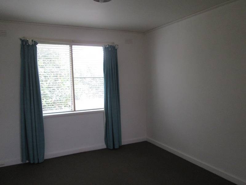 10/262 Civic Parade, Altona VIC 3018