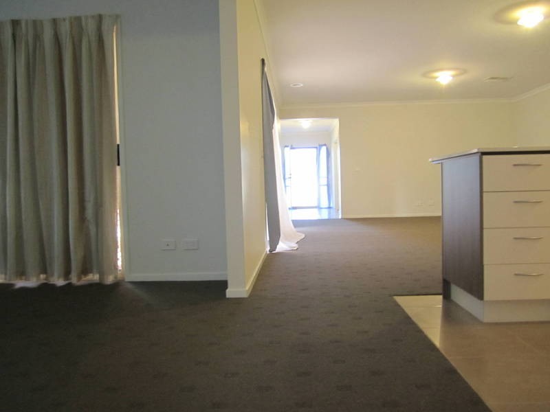 13 Slayton Road, Truganina VIC 3029