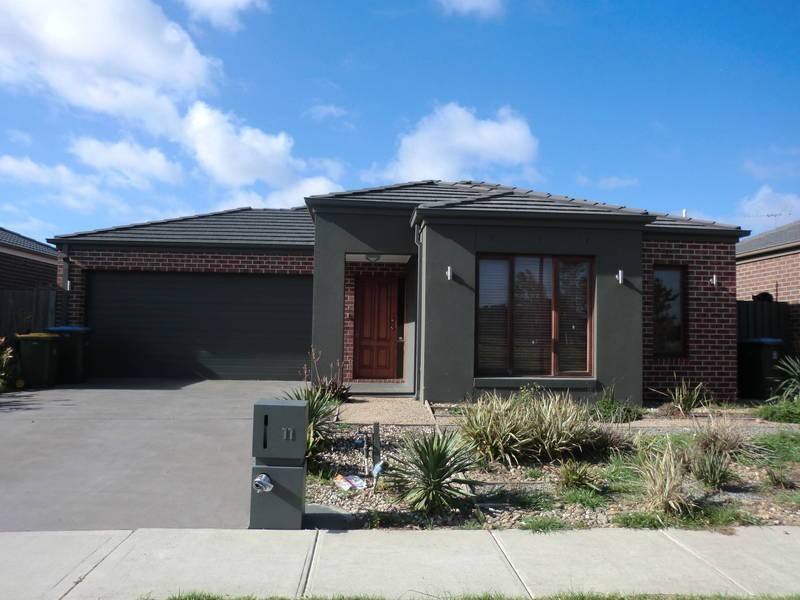 11 McLachlan Drive, Williams Landing VIC 3027