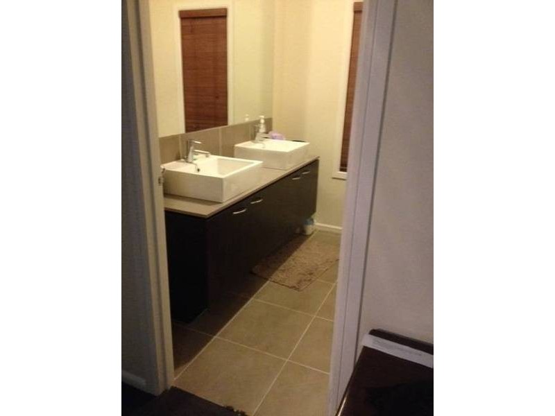 11 McLachlan Drive, Williams Landing VIC 3027