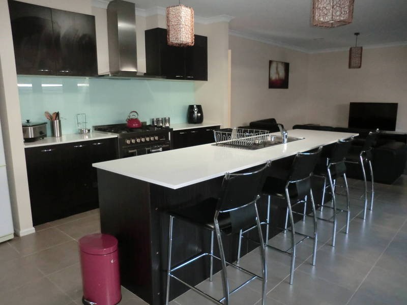 11 McLachlan Drive, Williams Landing VIC 3027