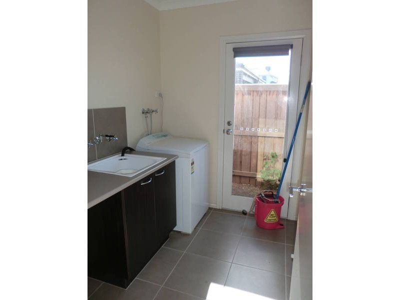 11 McLachlan Drive, Williams Landing VIC 3027